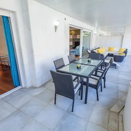 Puerto Banus Getaway Giant Heated Pool And Gym Apartment