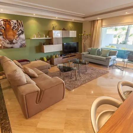 Apartment Puerto Banus Getaway Giant Heated Pool And Gym Marbella